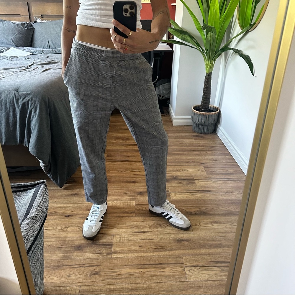 Forever 21 Grey Plaid Pants - Size Medium